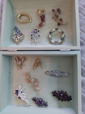 Jewelry Pins!  Assortment